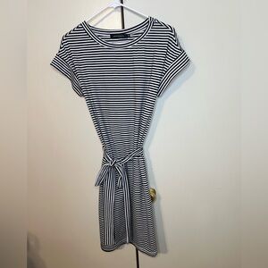 Merokeety black and white striped dress size medium